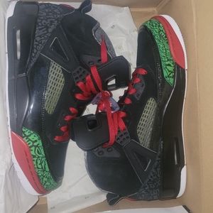 Size 10.5 Nike Jordan SPIZIKEs Varsity Red